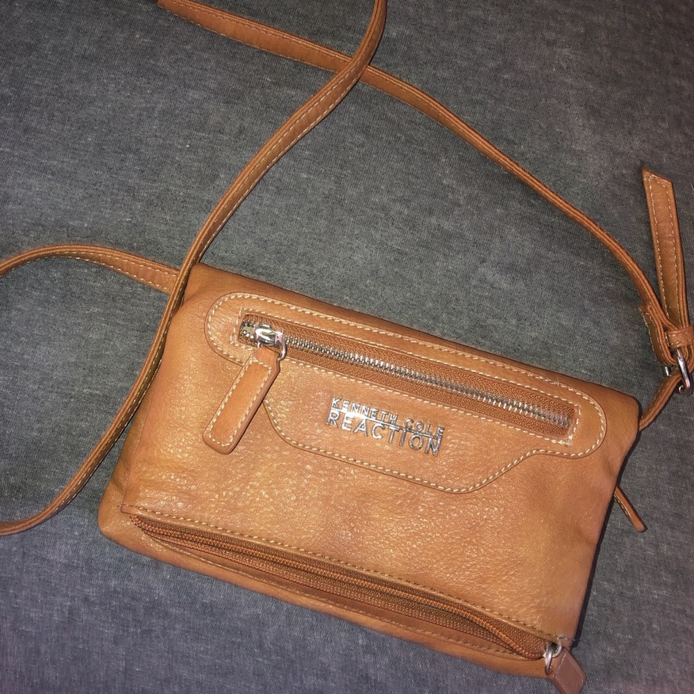 Kenneth Cole Reaction Shoulder Bag